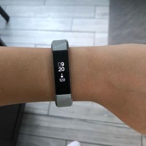 Fitbit Alta HR